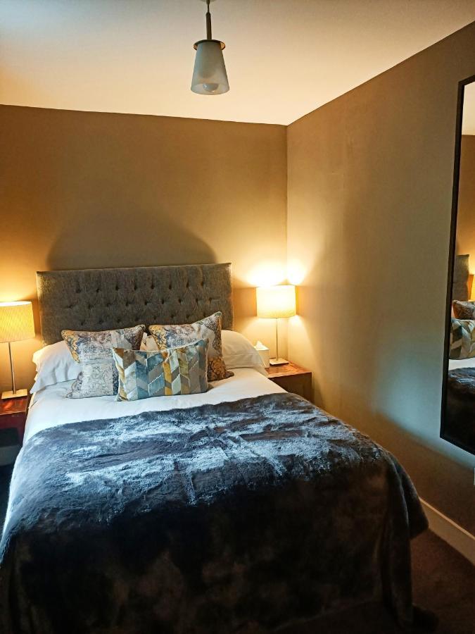 Six Brunton Place Bed & Breakfast EDI